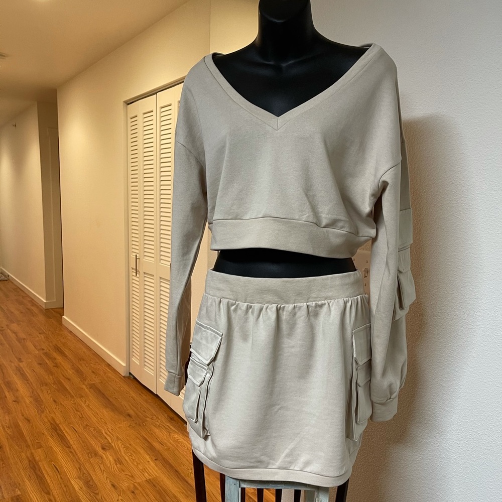 100% cotton crop top with matching shirt